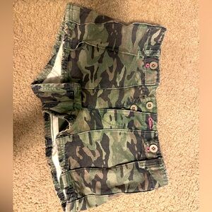 Size 2 Free People camp shorts. Never worn.